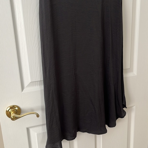 LOFT DRESS - Picture 2 of 5